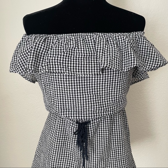 Honey Punch Off-Shoulder Romper - Picture 4 of 5